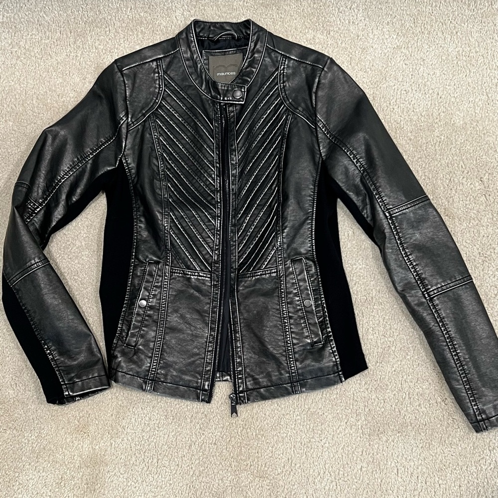 Black leather looking jacket excellent condition